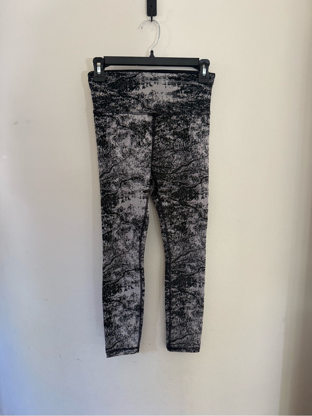 Athleta Black & Gray Printed High-Rise Jeggings